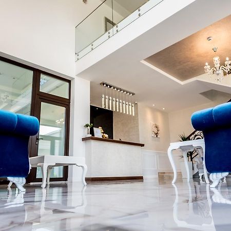 J'Adore Boutique Hotel Lugoj Bagian luar foto