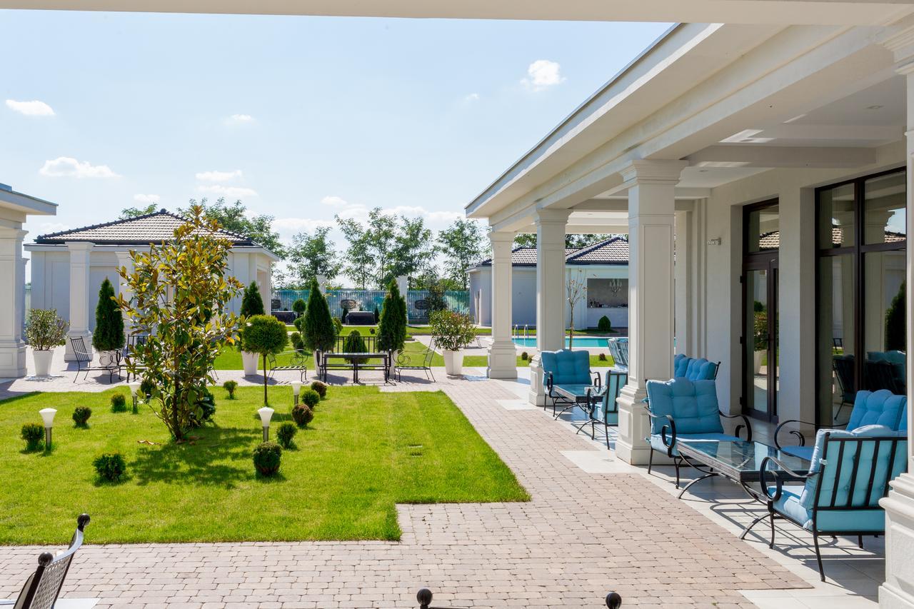 J'Adore Boutique Hotel Lugoj Bagian luar foto
