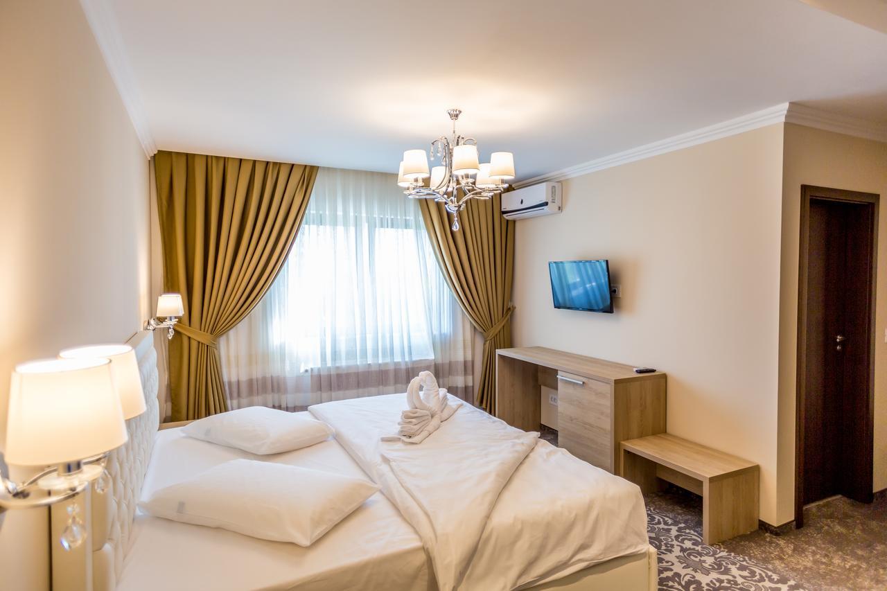 J'Adore Boutique Hotel Lugoj Bagian luar foto