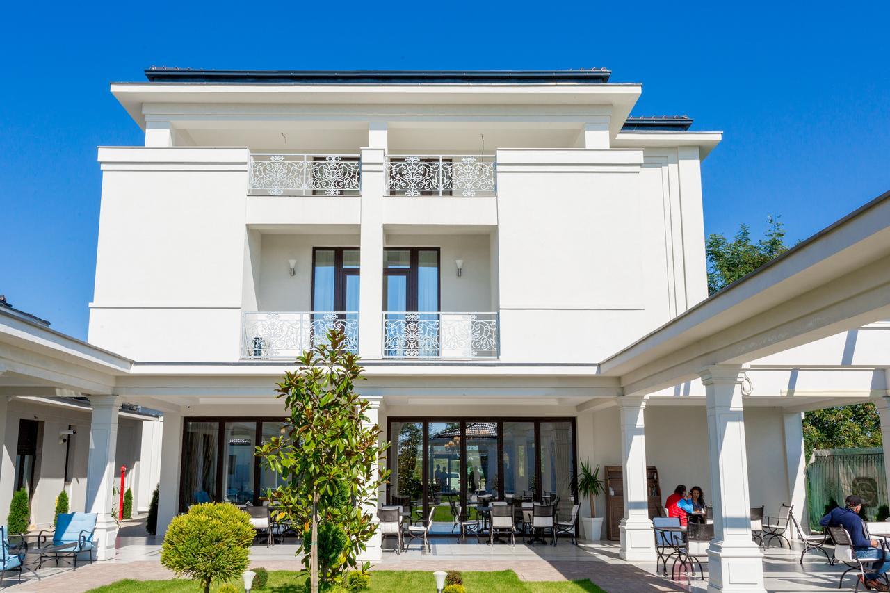 J'Adore Boutique Hotel Lugoj Bagian luar foto
