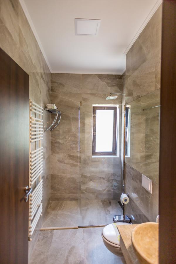 J'Adore Boutique Hotel Lugoj Bagian luar foto